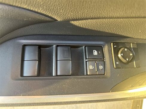 Used 2019 Toyota RAV4 XLE image 10