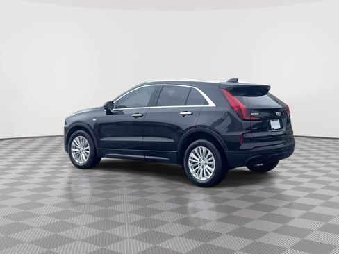 Used 2024 Cadillac XT4 Luxury w/ Cold Weather Package AWD/4WD image 6