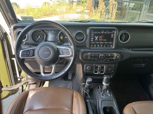 Used 2021 Jeep Wrangler Unlimited Sahara image 41