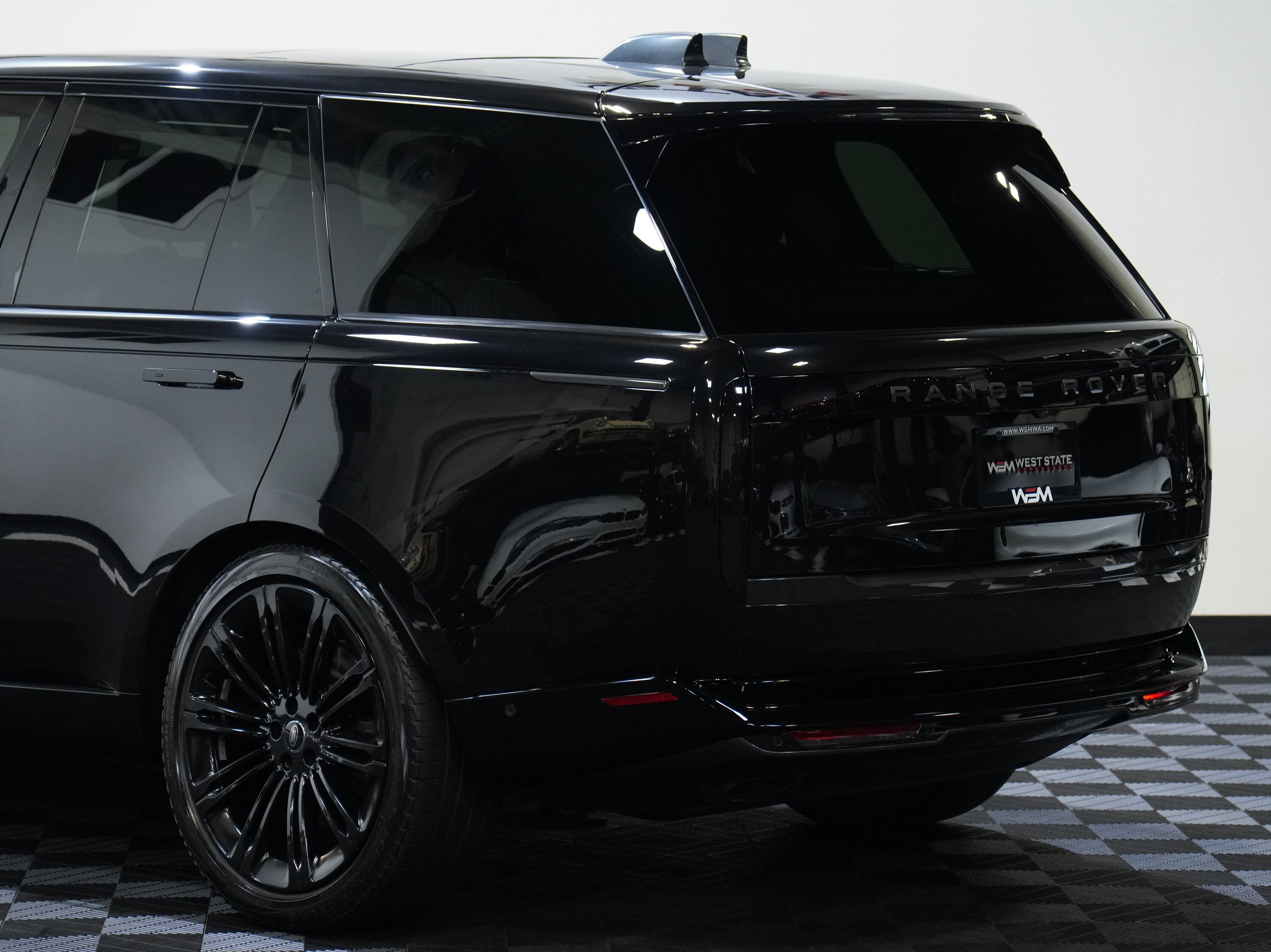 Used 2024 Land Rover Range Rover Autobiography AWD/4WD image 15