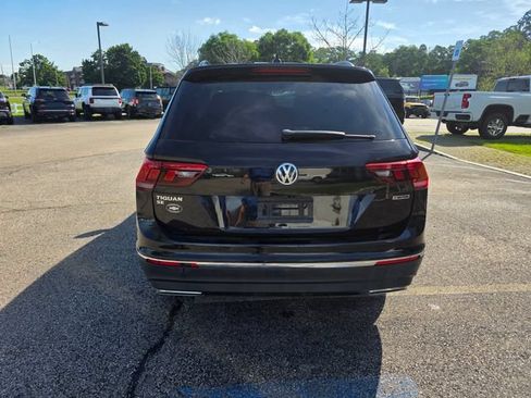 Used 2020 Volkswagen Tiguan SE w/ 3rd Row Seat Package AWD/4WD image 3