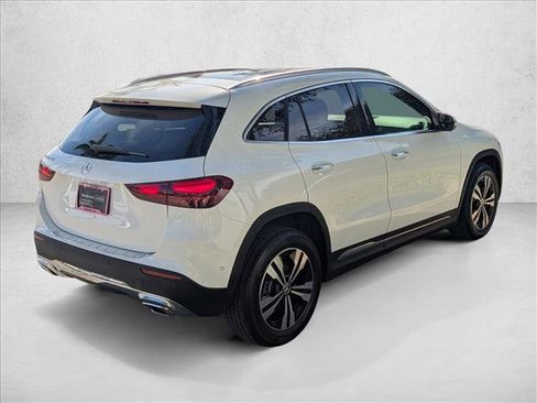 Certified 2025 Mercedes-Benz GLA 250 image 5