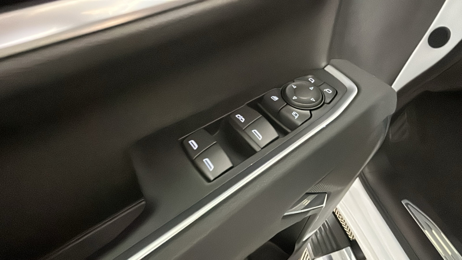 New 2026 GMC Sierra 2500 SLE w/ SLE Value Package; AWD/4WD image 12