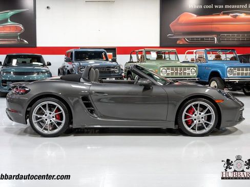Used 2023 Porsche 718 Boxster S image 9