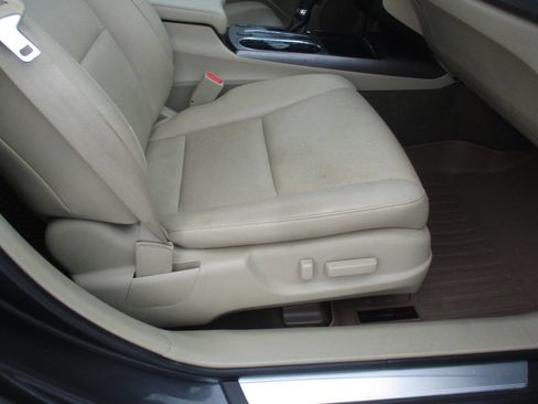 Used 2014 Acura RDX Base AWD 4dr SUV image 29