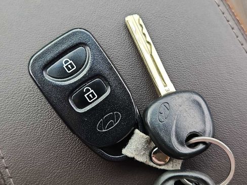 Used 2014 Hyundai Tucson SE image 35