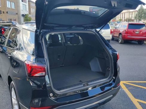 Used 2022 Chevrolet Equinox LT image 11