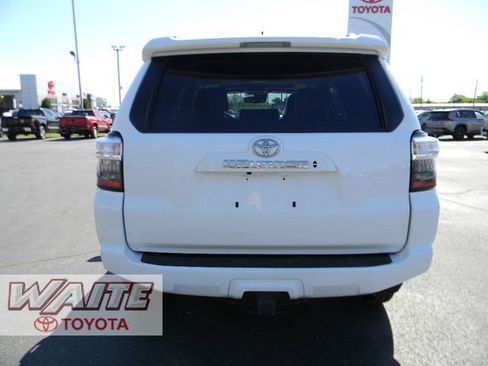 Used 2022 Toyota 4Runner SR5 Premium w/ Moonroof Package AWD/4WD image 3