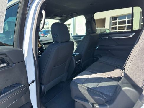 New 2026 GMC Acadia Elevation image 32