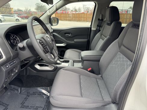 Certified 2025 Nissan Frontier SV w/ SV Convenience Package image 26