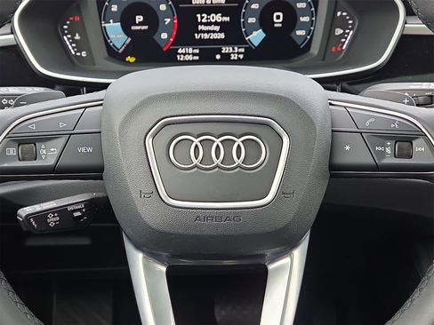 Used 2025 Audi Q3 2.0T Premium w/ Convenience Package image 21