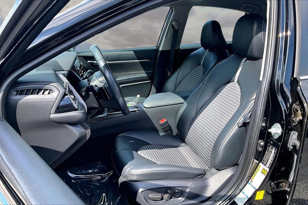 Used 2023 Toyota Camry SE w/ Convenience Package AWD/4WD image 21