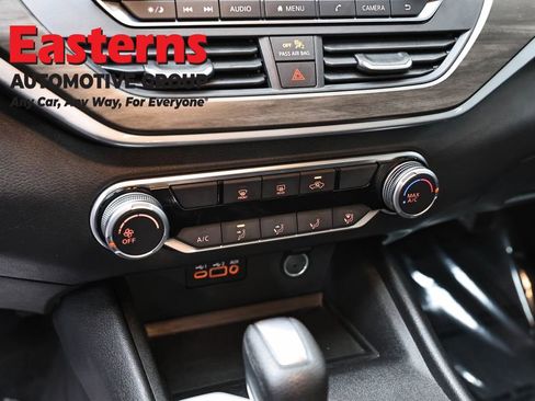 Used 2025 Nissan Altima 2.5 SV image 20