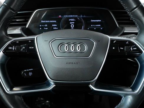 Used 2023 Audi e-tron Premium image 9