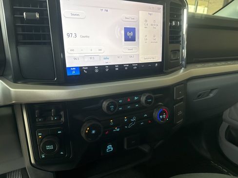 New 2026 Ford F250 XLT w/ XLT Premium Package image 12