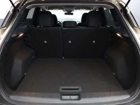 Used 2025 Nissan Kicks SV image 25