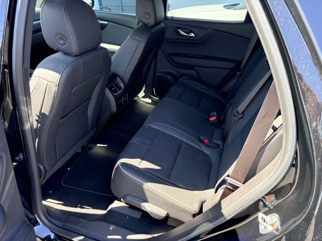 Used 2024 Chevrolet Blazer Premier w/ Driver Confidence II Package FWD image 5