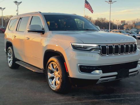 Used 2022 Jeep Wagoneer Series II image 8