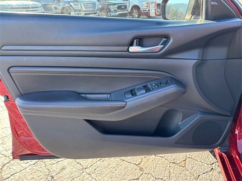 Used 2021 Nissan Altima 2.5 SR image 9