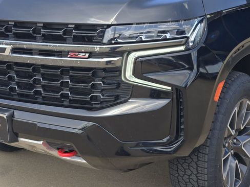Used 2021 Chevrolet Suburban Z71 w/ Rear Media and Nav Package AWD/4WD image 32