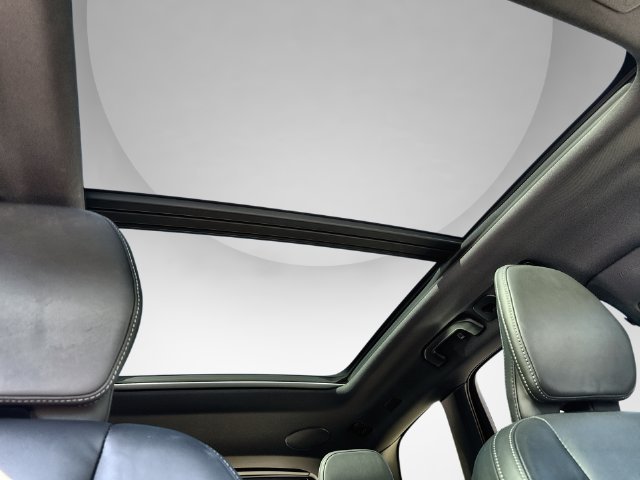 Certified 2024 Volvo XC60 T8 Ultimate w/ Protection Package Premier AWD/4WD image 19