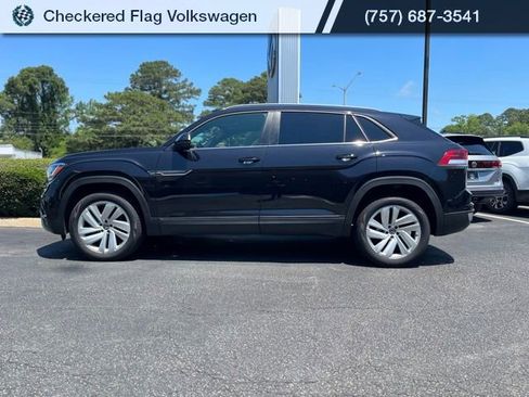 Used 2022 Volkswagen Atlas Cross Sport SE FWD image 4