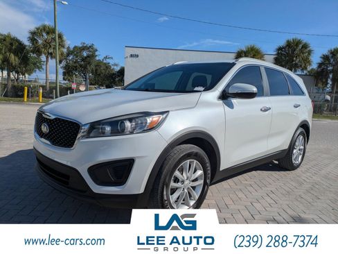 Used 2017 Kia Sorento FWD w/ LX Convenience Package image 7