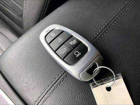 Used 2022 Hyundai Santa Cruz SEL w/ Activity Package FWD image 12