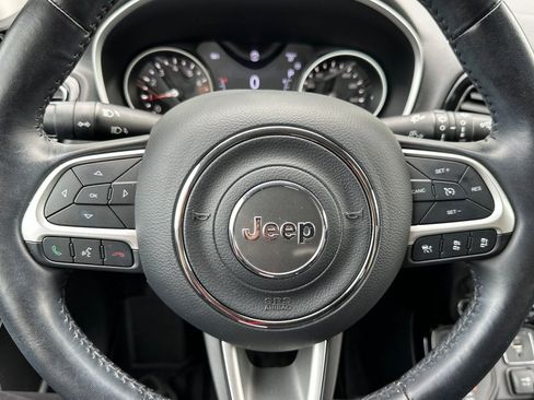 Used 2019 Jeep Compass Latitude AWD/4WD image 26