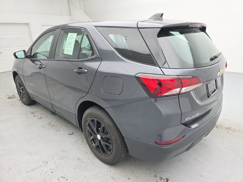 Used 2022 Chevrolet Equinox LS AWD/4WD image 10