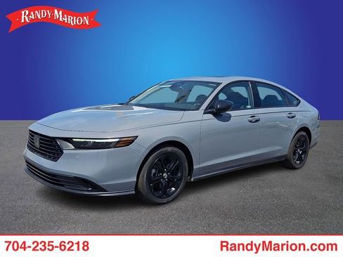 Used 2025 Honda Accord SE image 1