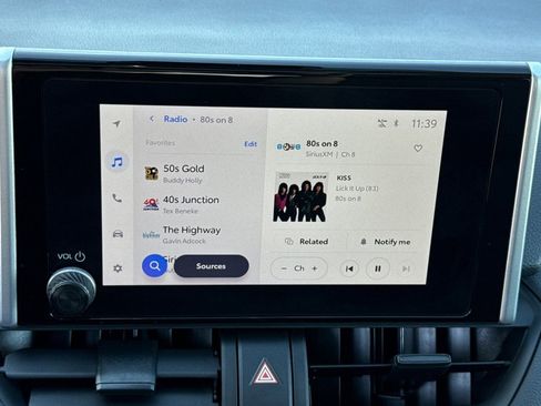 Used 2025 Toyota RAV4 XLE w/ Convenience Package image 19