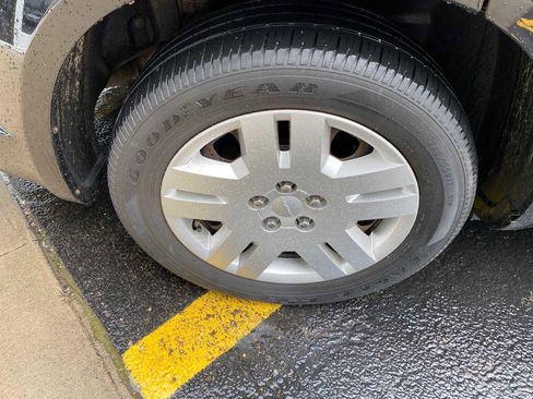 Used 2012 Dodge Avenger SE FWD image 30