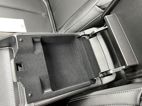 New 2025 Jeep Grand Cherokee L Limited w/ Luxury Tech Group II image 23