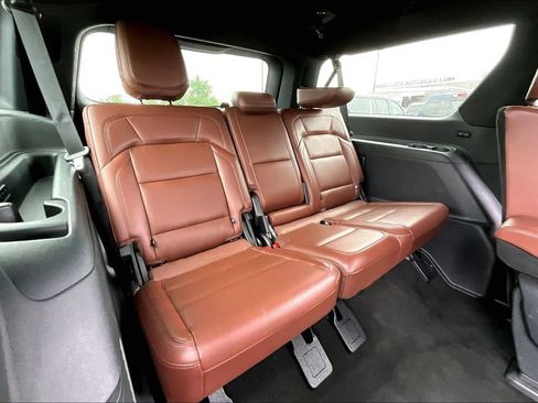 Used 2025 Lincoln Navigator L Reserve AWD/4WD image 27