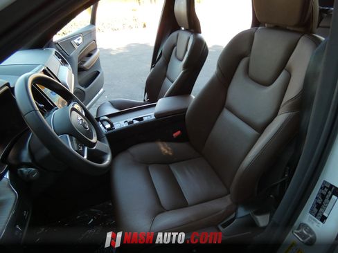 Used 2022 Volvo XC60 B5 Momentum AWD/4WD image 52