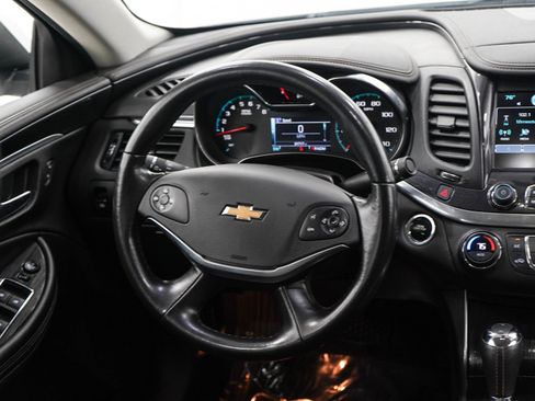 Used 2018 Chevrolet Impala LT FWD image 14