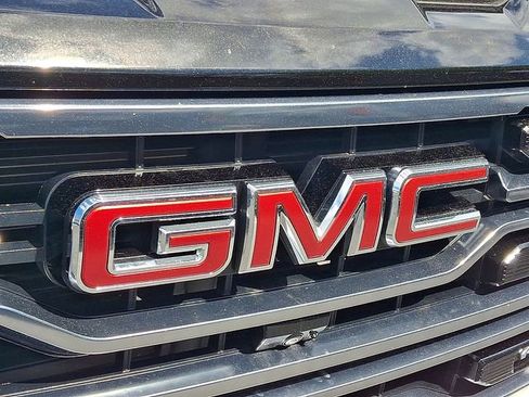 Certified 2025 GMC Sierra 1500 AT4 w/ Technology Package AWD/4WD image 31
