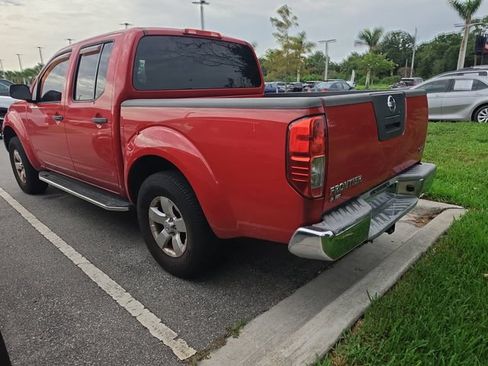 Used 2010 Nissan Frontier SE RWD image 4