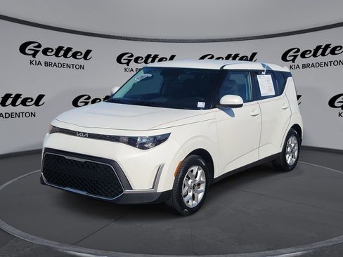 Used 2024 Kia Soul LX w/ Option Group 015 image 1