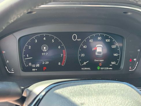 Certified 2025 Acura Integra FWD image 24