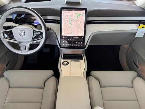 New 2025 Volvo EX90 Plus w/ Protection Package Premier image 3