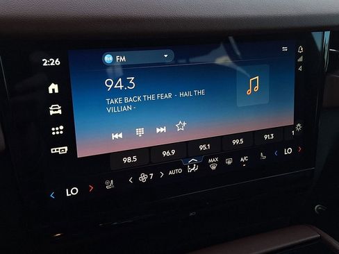 Used 2025 Lincoln Navigator Reserve AWD/4WD image 22