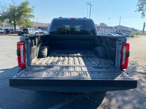 Used 2025 Ford F250 Lariat w/ Black Appearance Package AWD/4WD image 9