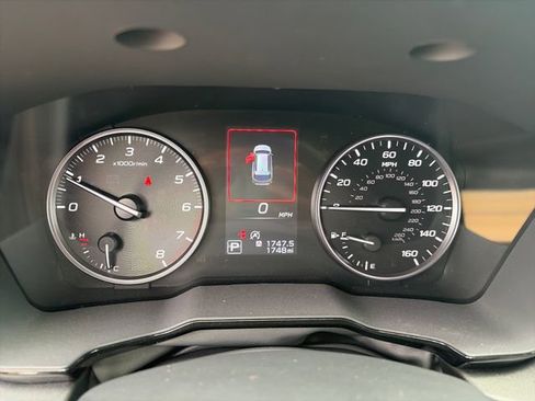 Certified 2025 Subaru Outback Premium w/ Popular Package #1A AWD/4WD image 12