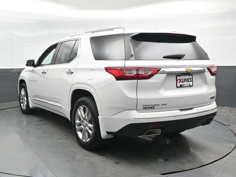 Used 2021 Chevrolet Traverse High Country w/ LPO, Cargo Package AWD/4WD image 11
