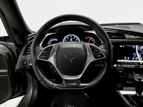 Used 2015 Chevrolet Corvette Z06 w/ 2LZ Preferred Equipment Group image 10