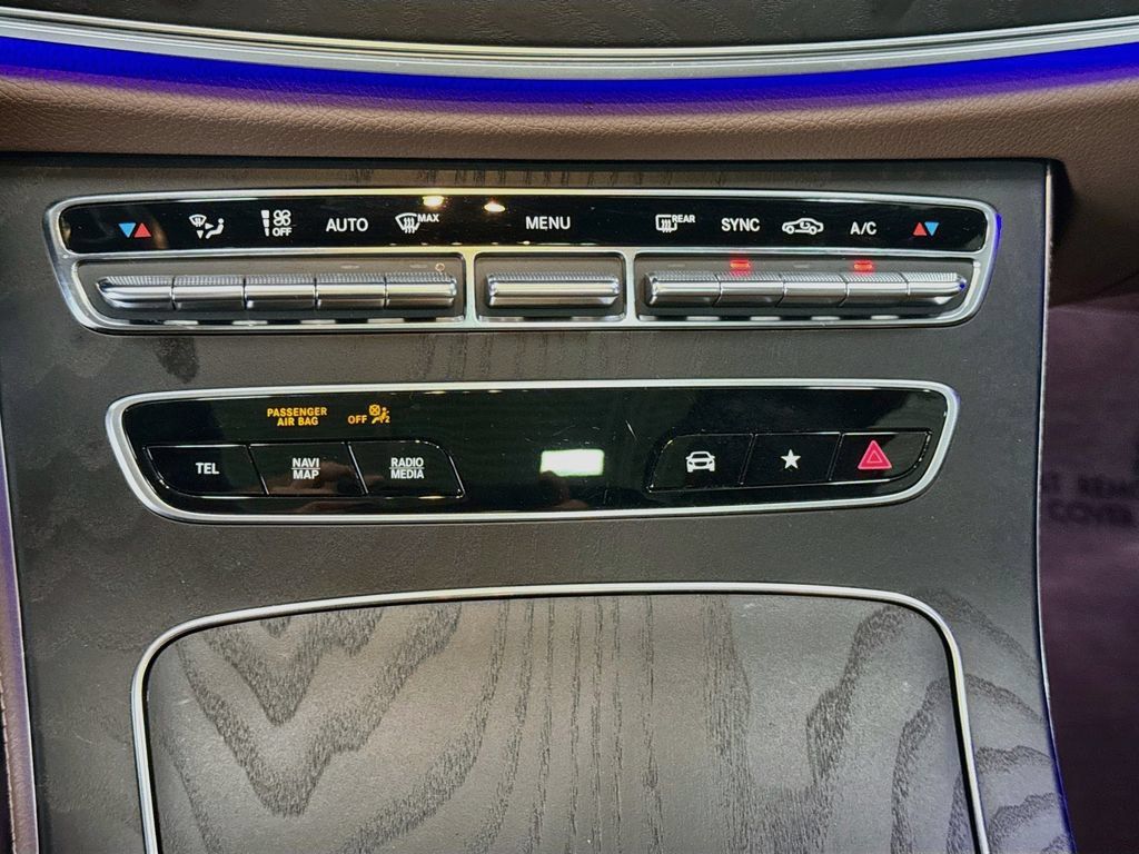 Used 2022 Mercedes-Benz E 350 4MATIC Sedan image 18