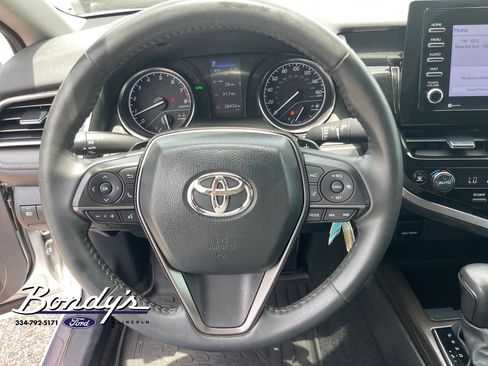 Used 2024 Toyota Camry SE FWD image 7
