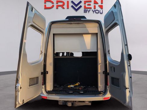 Used 2016 Mercedes-Benz Sprinter 3500 image 9